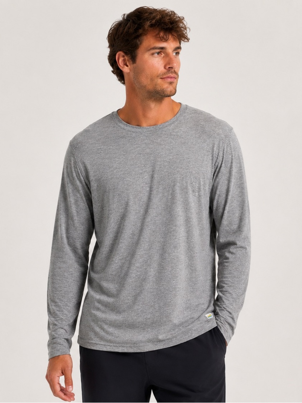 Vuori Strato Tech Long Sleeve Tee Gray Performance Shirt Men’s M